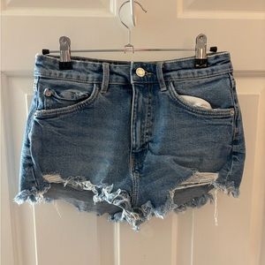 Zara denim shorts size 4